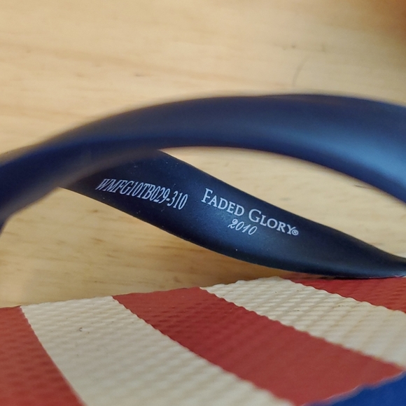 Americana Flip Flops - Picture 3 of 6